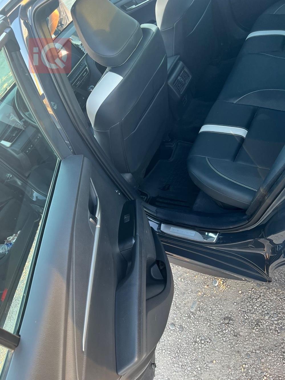 تۆیۆتا کامری